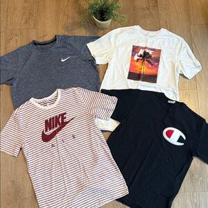 ((4 PIECE)) MENS NIKE AND CHAMPION TEE BUNDLE EEEUC SIZE MEDIUM